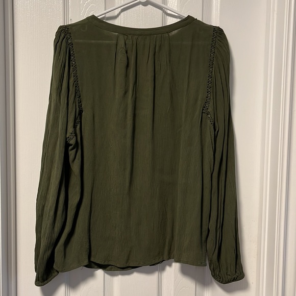 Gap olive green blouse | Med - Picture 4 of 6